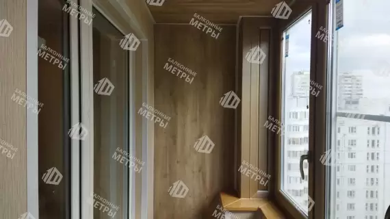 Остекление и отделка балкона