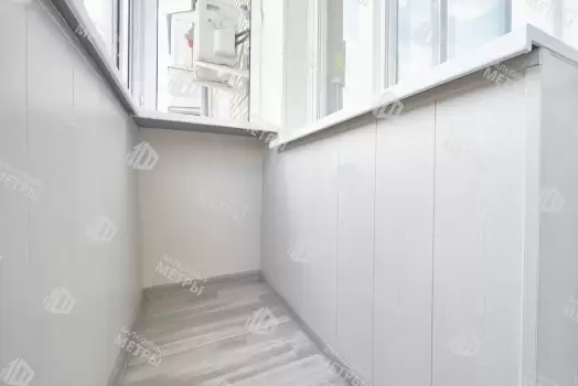 Отделка балкона панелями ПВХ с остеклением Provedal