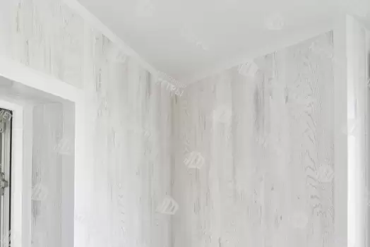 Отделка балкона МДФ панелями с эркерным остеклением Rehau